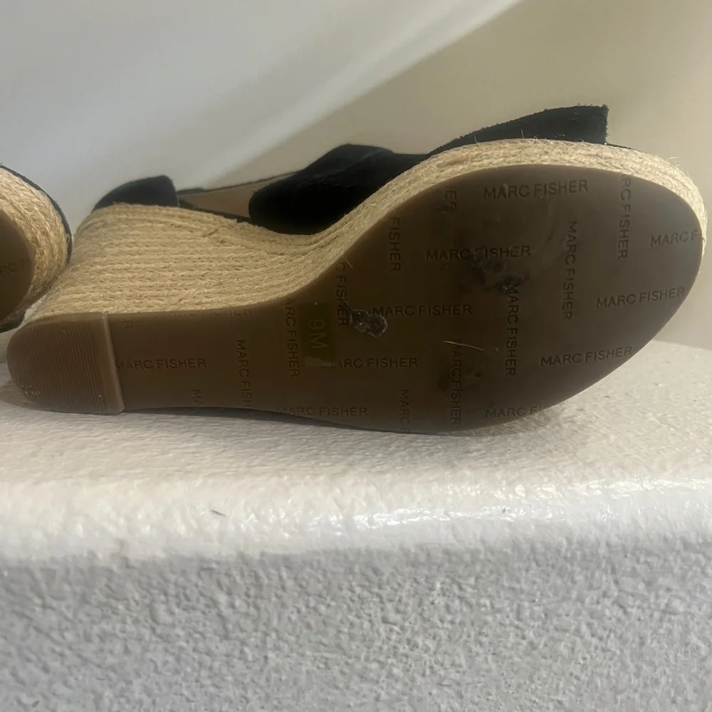 Marc Fisher Helyda  Espadrille Black Suede‎ Perforated  Wedge Sz 9